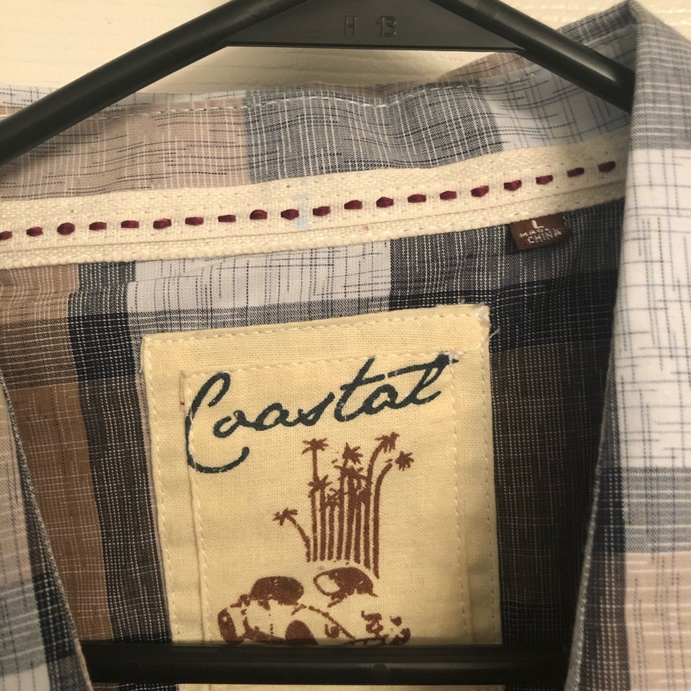 Men’s casual dress shirt button up